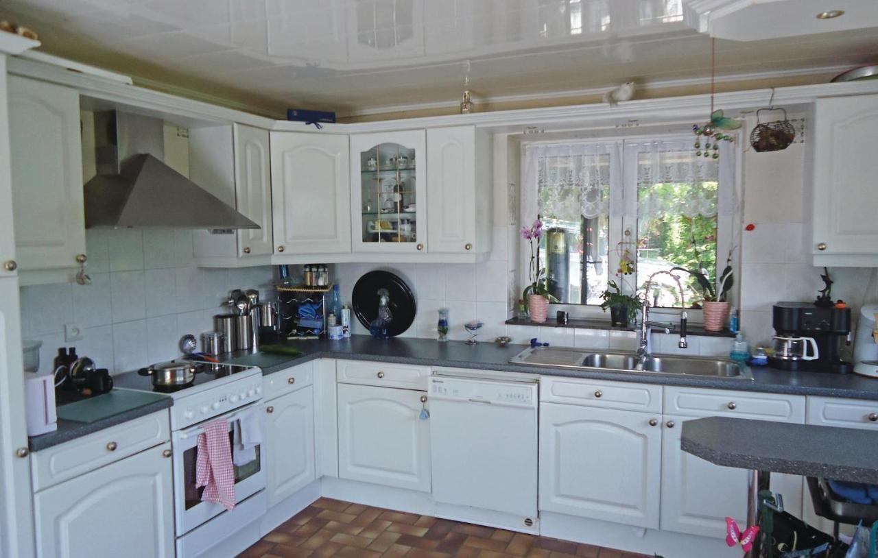 Awesome Home In Chevron With Kitchen エクステリア 写真